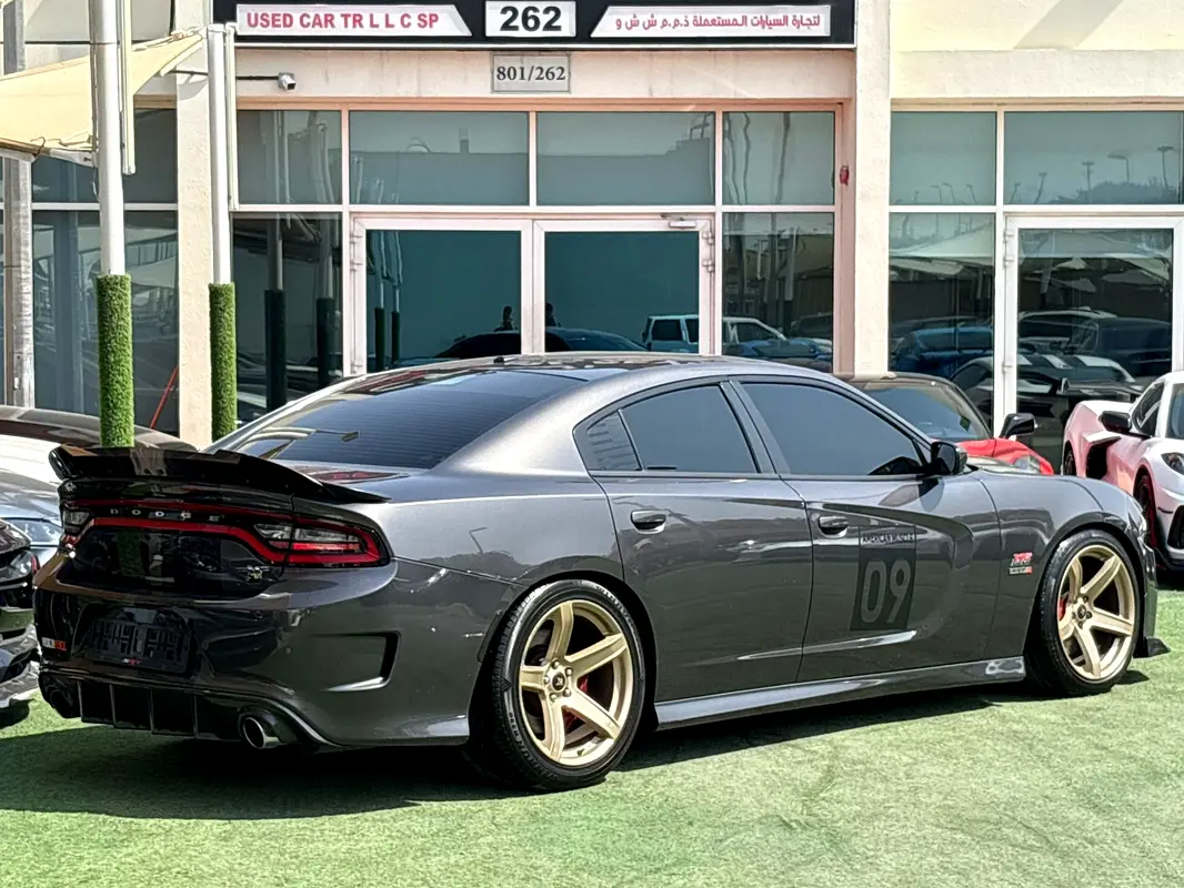 DODGE Charger Scat Pack 2019 - photo 9 - Import Émirats | International Cars