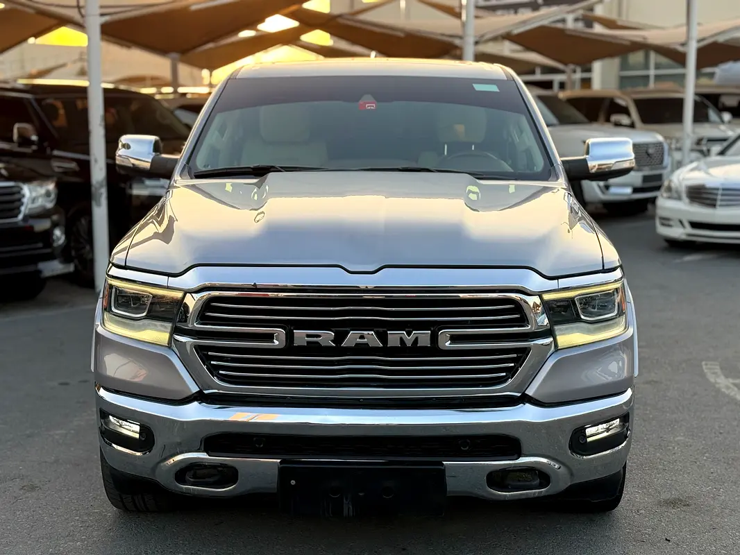 DODGE Ram 1500 Laramie 2021 - photo 2 - Import Émirats | International Cars