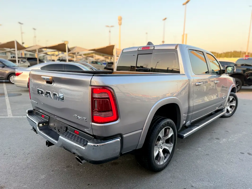 DODGE Ram 1500 Laramie 2021 - photo 4 - Import Émirats | International Cars