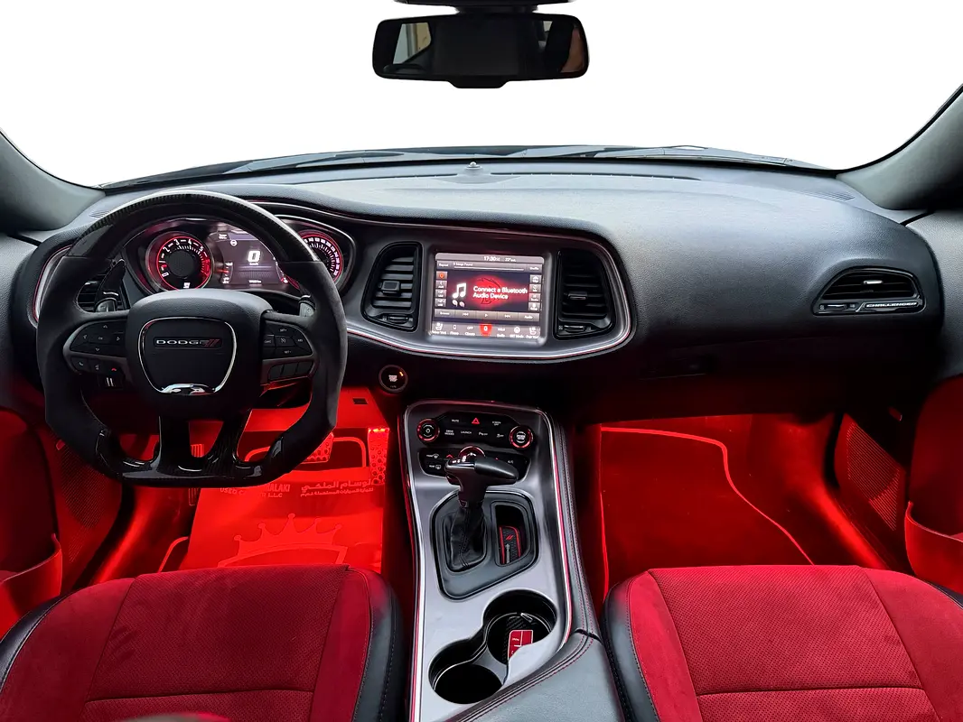 DODGE Challenger R/T Scat Pack 2019 - photo 11 - Import Émirats | International Cars