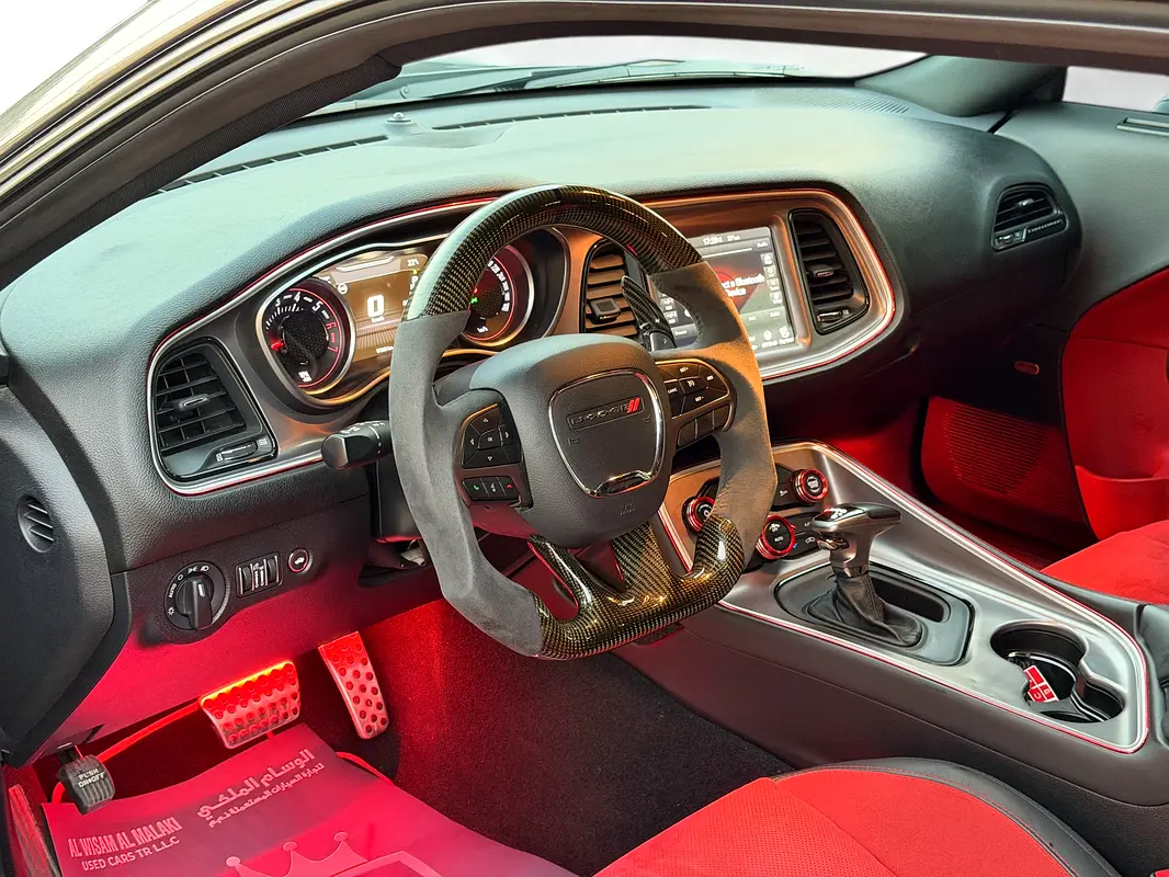 DODGE Challenger R/T Scat Pack 2019 - photo 12 - Import Émirats | International Cars