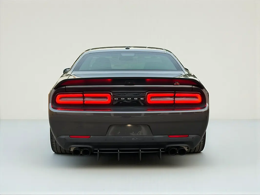 DODGE Challenger R/T Scat Pack 2019 - photo 5 - Import Émirats | International Cars