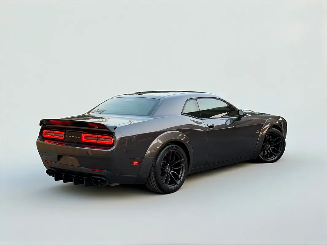 DODGE Challenger R/T Scat Pack 2019 - photo 6 - Import Émirats | International Cars