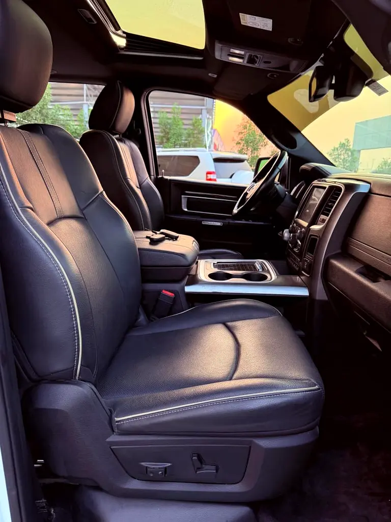 DODGE Ram 1500 Limited 2017 - photo 11 - Import Émirats | International Cars