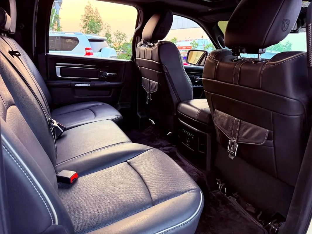 DODGE Ram 1500 Limited 2017 - photo 12 - Import Émirats | International Cars