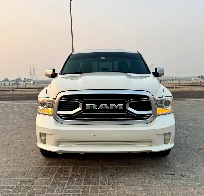 DODGE Ram 1500 Limited 2017 - photo 2 - Import Émirats | International Cars