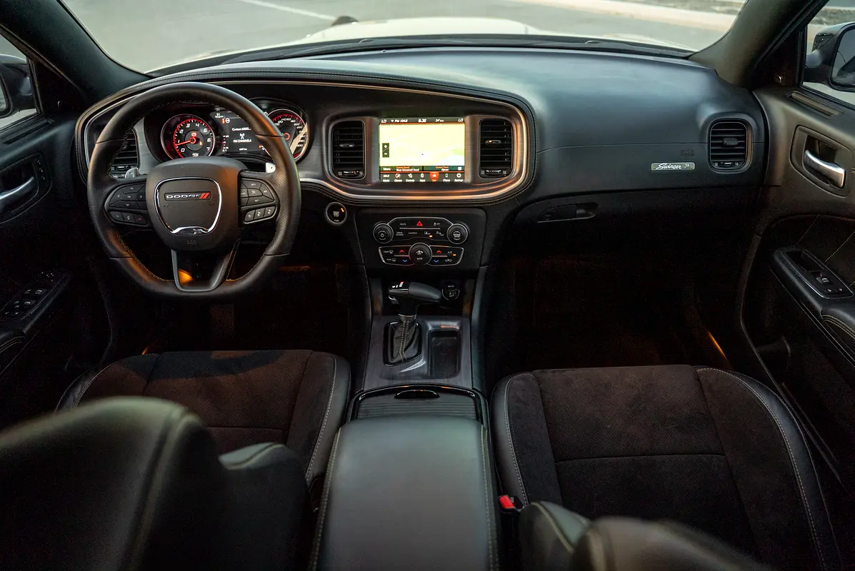 DODGE Charger R/T Scat Pack 2023 - photo 11 - Import Émirats | International Cars