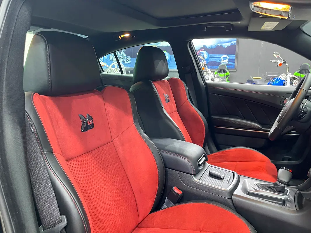 DODGE Charger Scat Pack 2023 - photo 12 - Import Émirats | International Cars