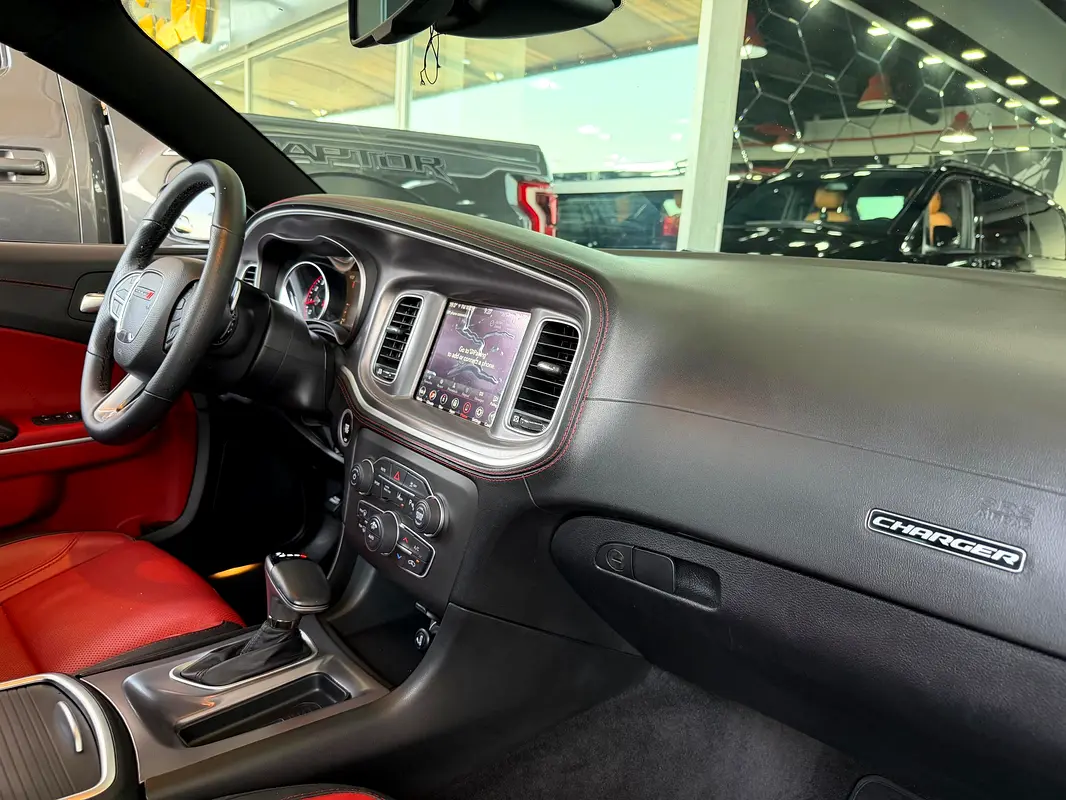 DODGE Charger R/T 2021 - photo 10 - Import Émirats | International Cars
