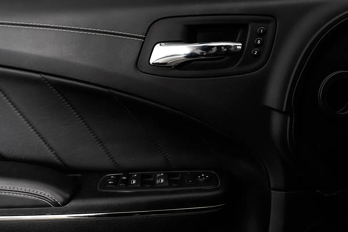 DODGE Charger SRT8 Hellcat 2021 - photo 10 - Import Émirats | International Cars