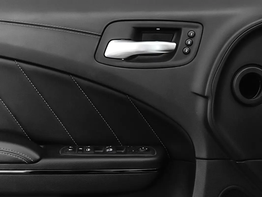 DODGE Charger GT 2023 - photo 10 - Import Émirats | International Cars