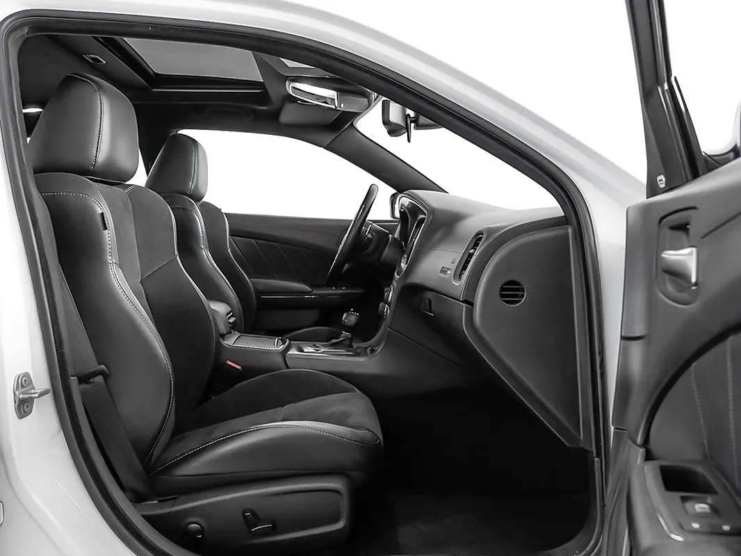 DODGE Charger GT 2023 - photo 8 - Import Émirats | International Cars