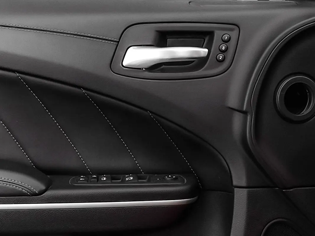 DODGE Charger R/T Plus 2023 - photo 11 - Import Émirats | International Cars