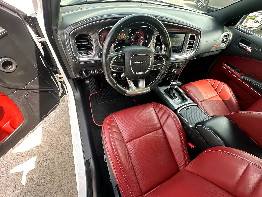 DODGE Charger SRT8 Hellcat 2020 - photo 8 - Import Émirats | International Cars