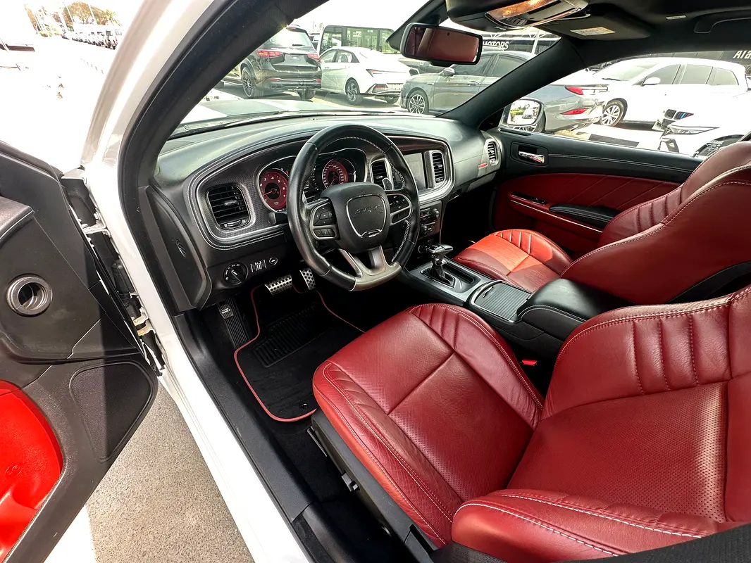 DODGE Charger SRT8 Hellcat 2020 - photo 9 - Import Émirats | International Cars