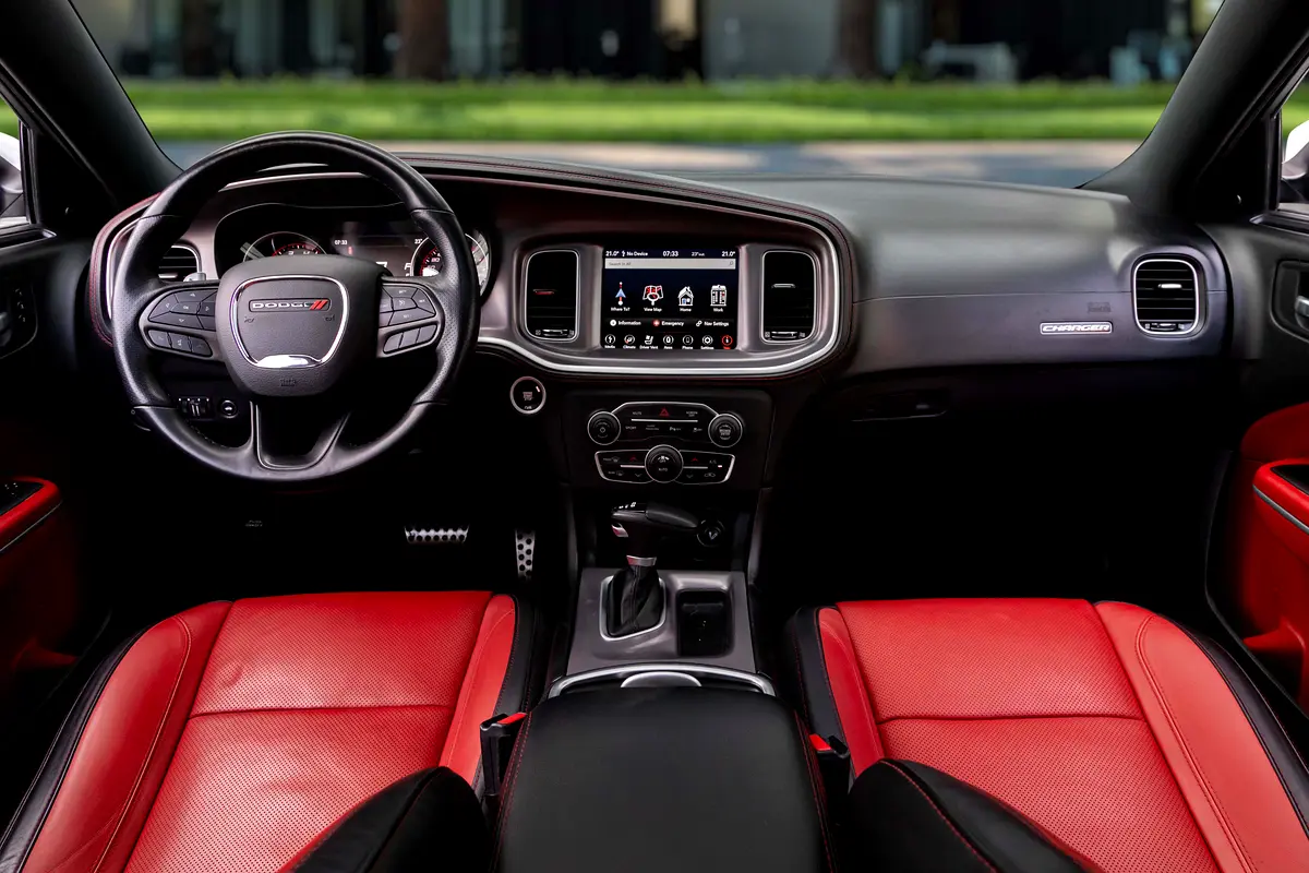 DODGE Charger R/T 2022 - photo 8 - Import Émirats | International Cars