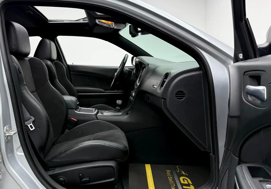 DODGE Charger R/T 2023 - photo 9 - Import Émirats | International Cars