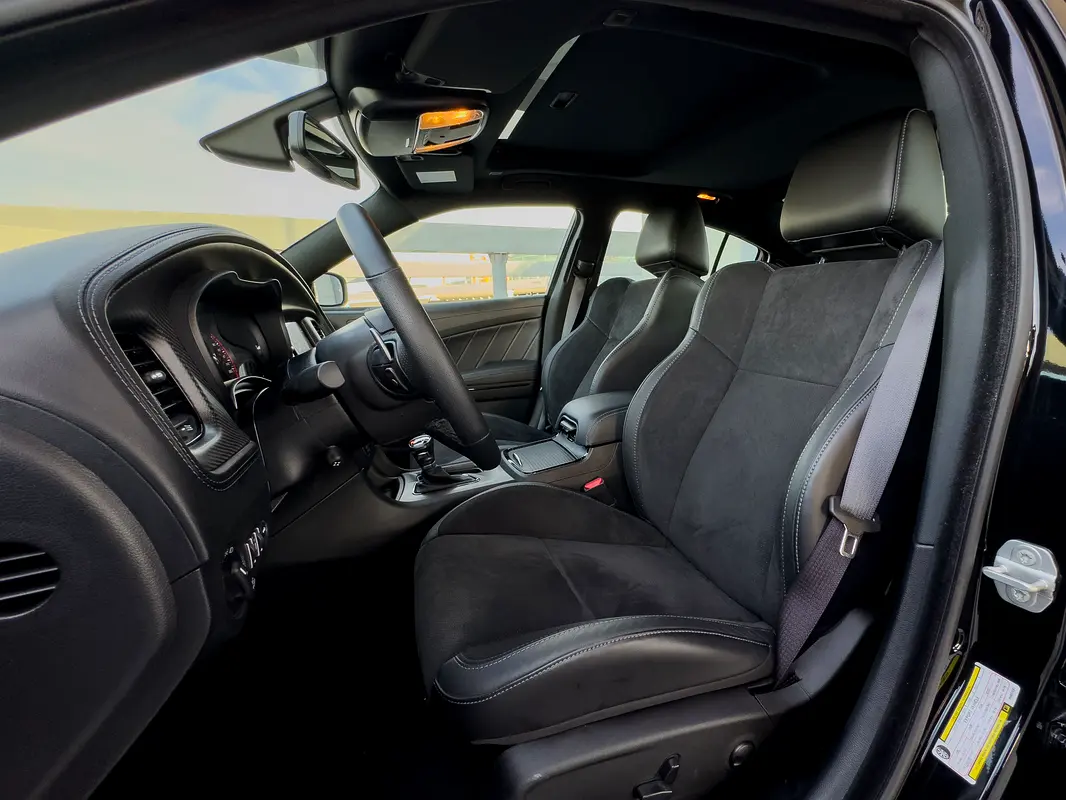 DODGE Charger GT 2023 - photo 9 - Import Émirats | International Cars