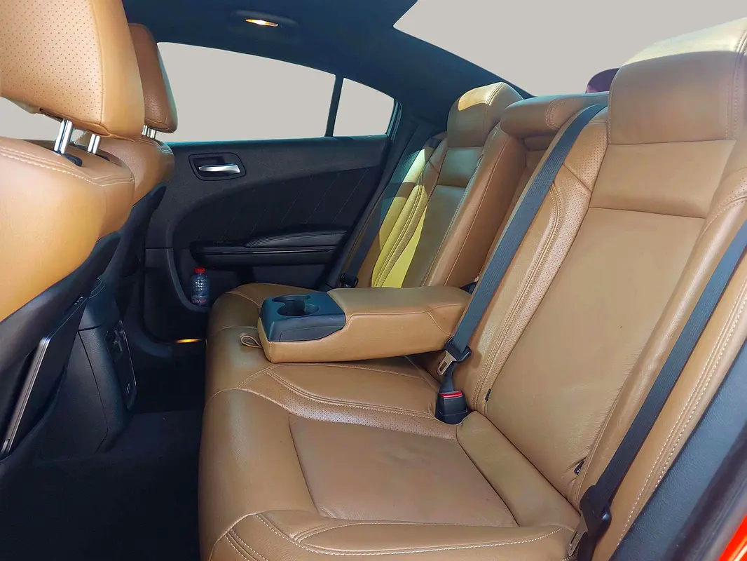 DODGE Charger SXT 2018 - photo 11 - Import Émirats | International Cars