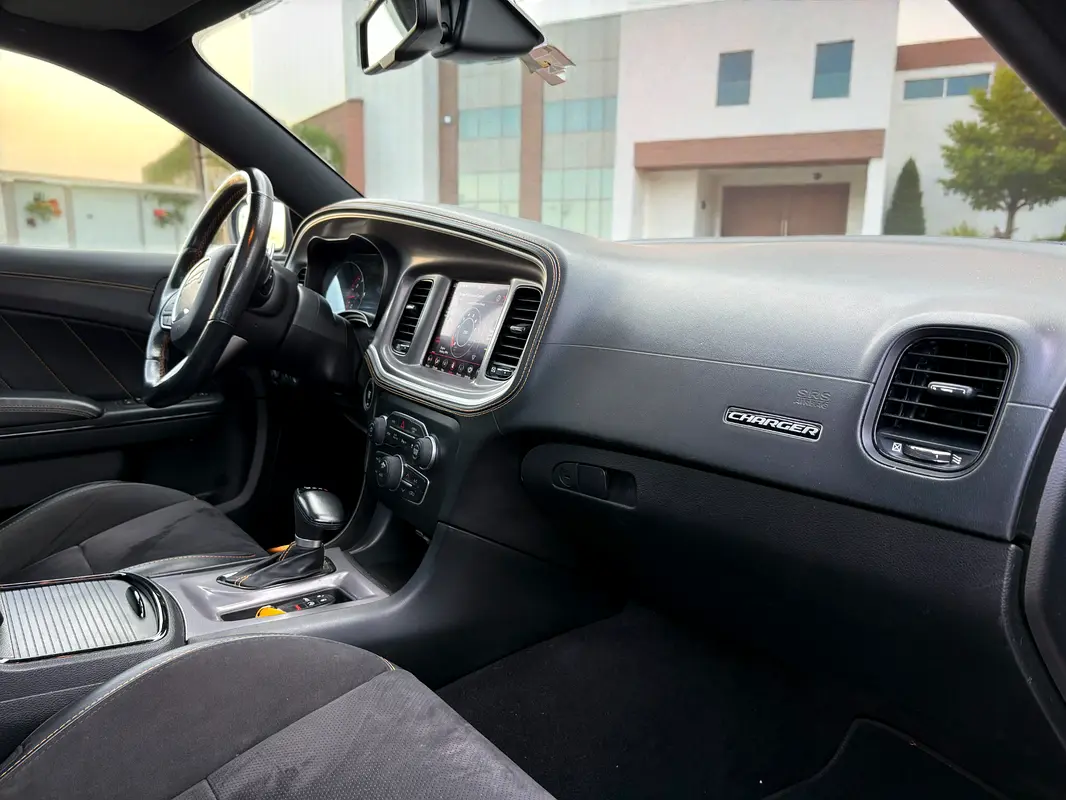 DODGE Charger GT 2022 - photo 12 - Import Émirats | International Cars