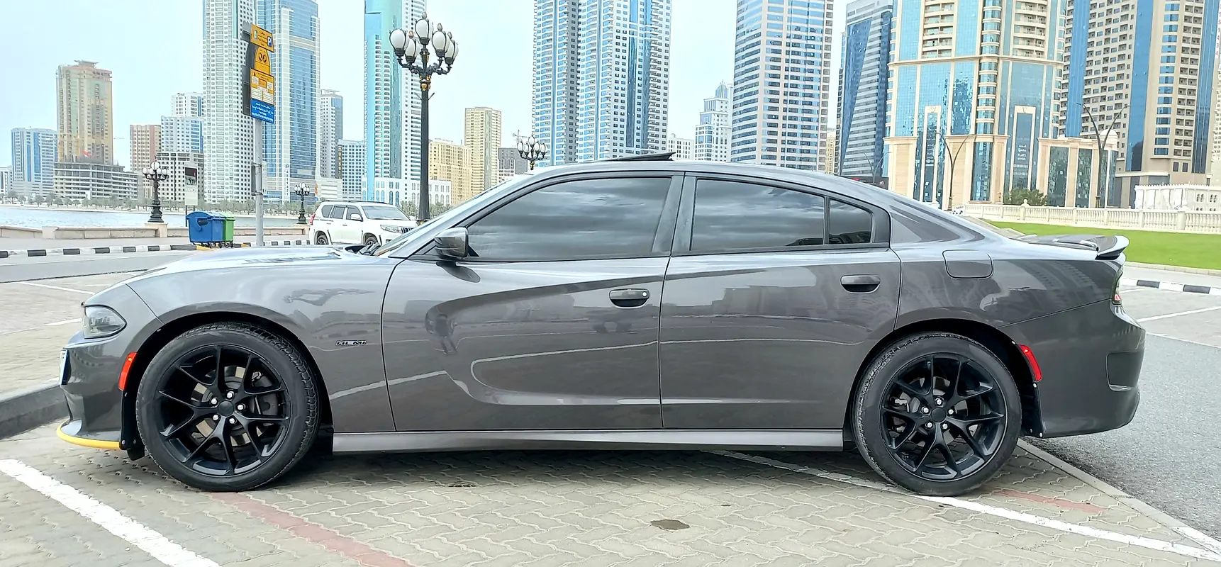 DODGE Charger R/T Plus 2019 - photo 2 - Import Émirats | International Cars