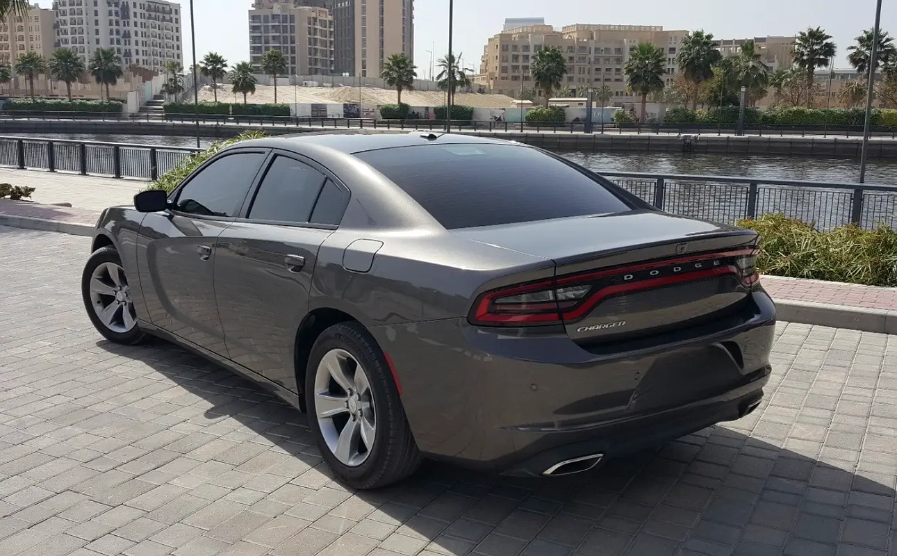 DODGE Charger SXT 2019 - photo 4 - Import Émirats | International Cars