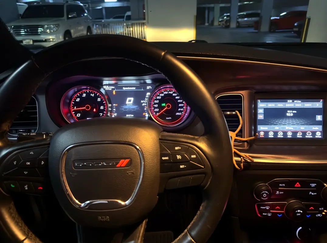 DODGE Charger SXT 2019 - photo 7 - Import Émirats | International Cars