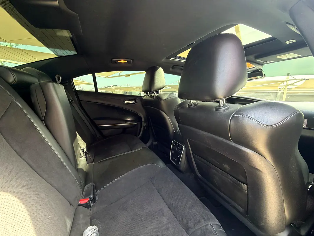 DODGE Charger R/T 2022 - photo 10 - Import Émirats | International Cars