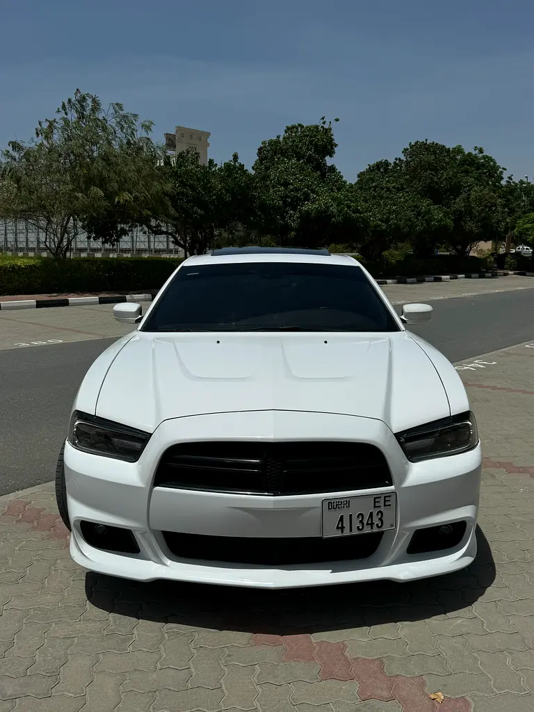 DODGE Charger SXT Plus 2014 - photo 10 - Import Émirats | International Cars