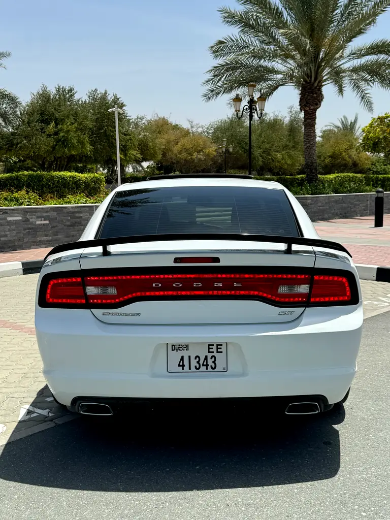 DODGE Charger SXT Plus 2014 - photo 9 - Import Émirats | International Cars