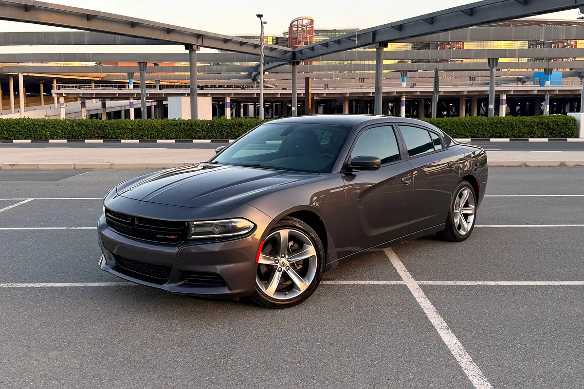 DODGE Charger SXT Plus 2019 - photo 4 - Import Émirats | International Cars