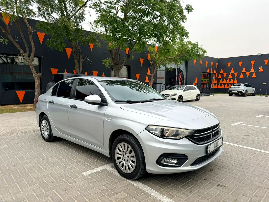 DODGE Neon SXT Plus 2017 - photo 4 - Import Émirats | International Cars