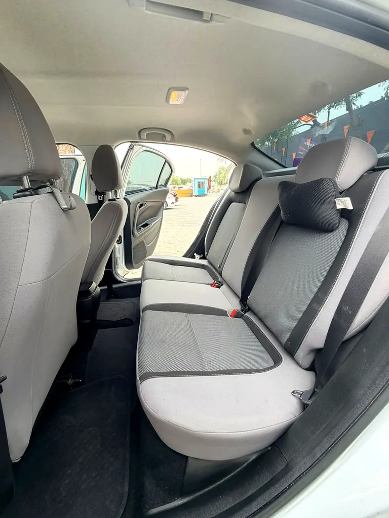 DODGE Neon SXT Plus 2017 - photo 7 - Import Émirats | International Cars