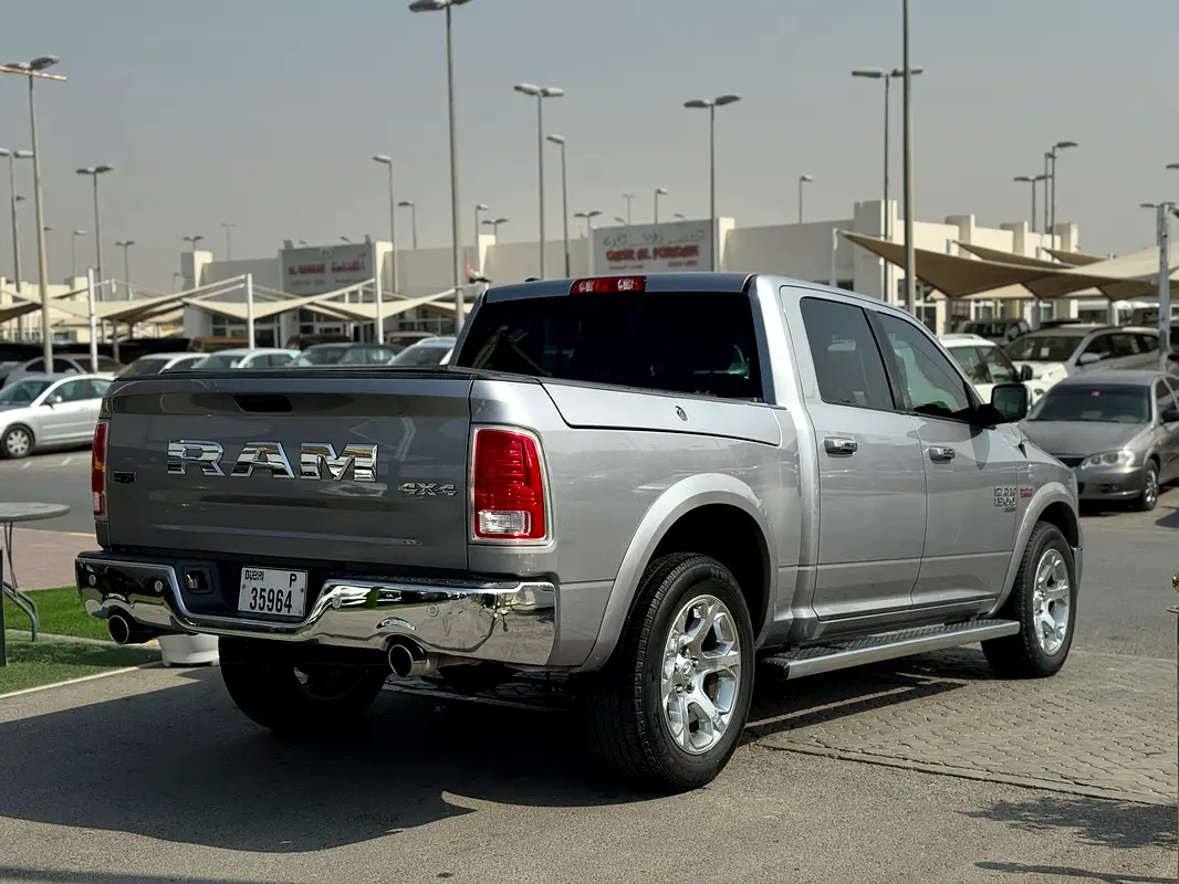 DODGE Ram 1500 Laramie 2021 - photo 6 - Import Émirats | International Cars