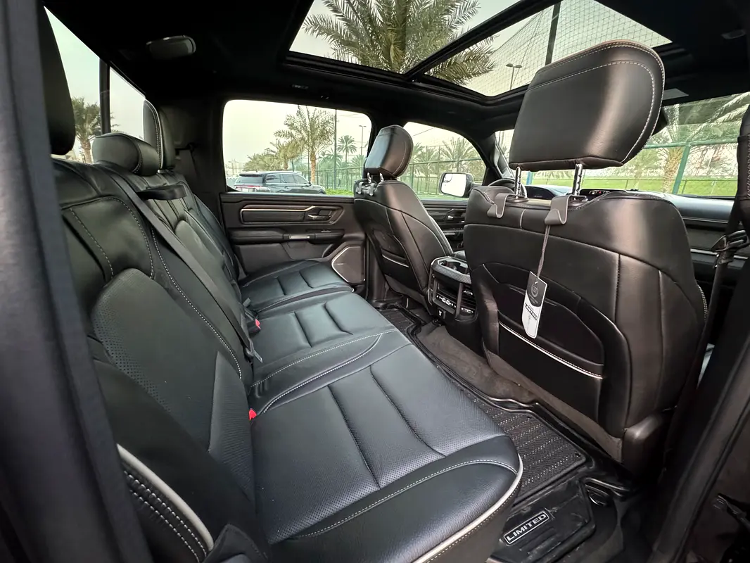 DODGE Ram 1500 Limited 2021 - photo 11 - Import Émirats | International Cars