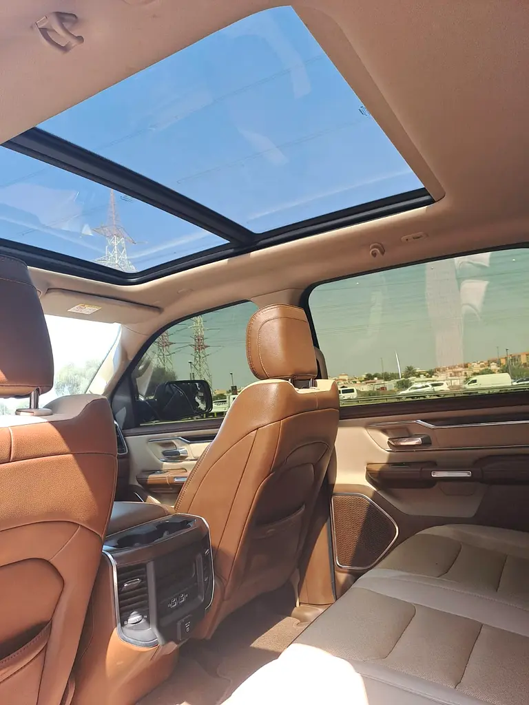 DODGE Ram 1500 Laramie 2021 - photo 12 - Import Émirats | International Cars