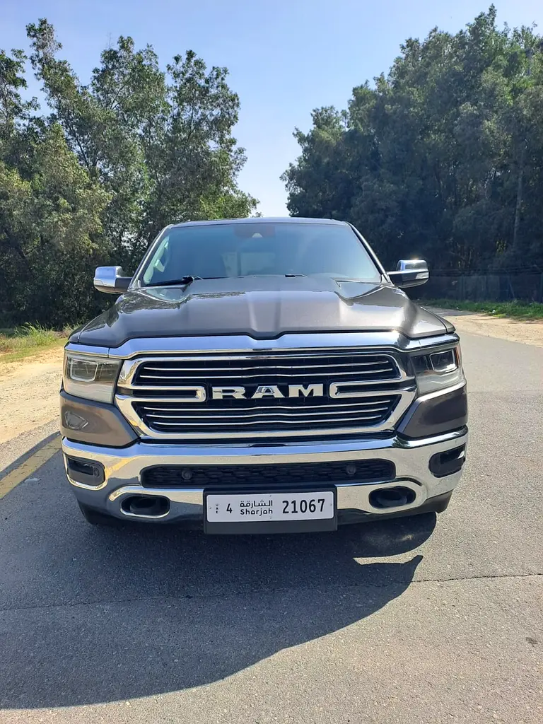 DODGE Ram 1500 Laramie 2021 - photo 3 - Import Émirats | International Cars