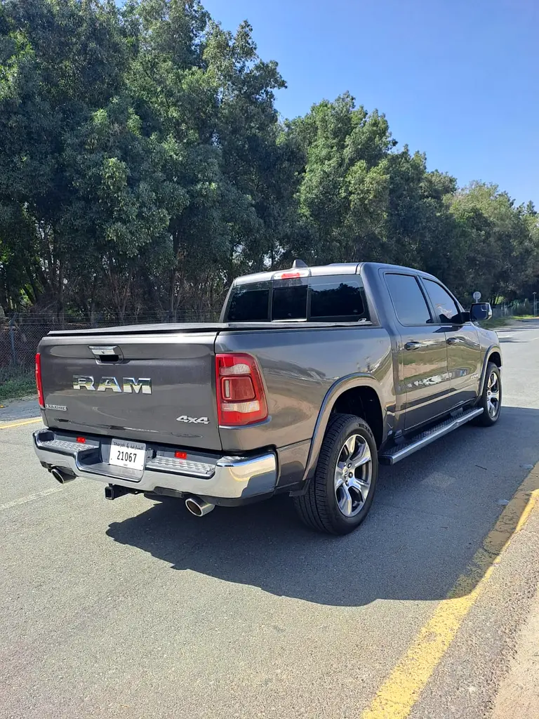 DODGE Ram 1500 Laramie 2021 - photo 4 - Import Émirats | International Cars