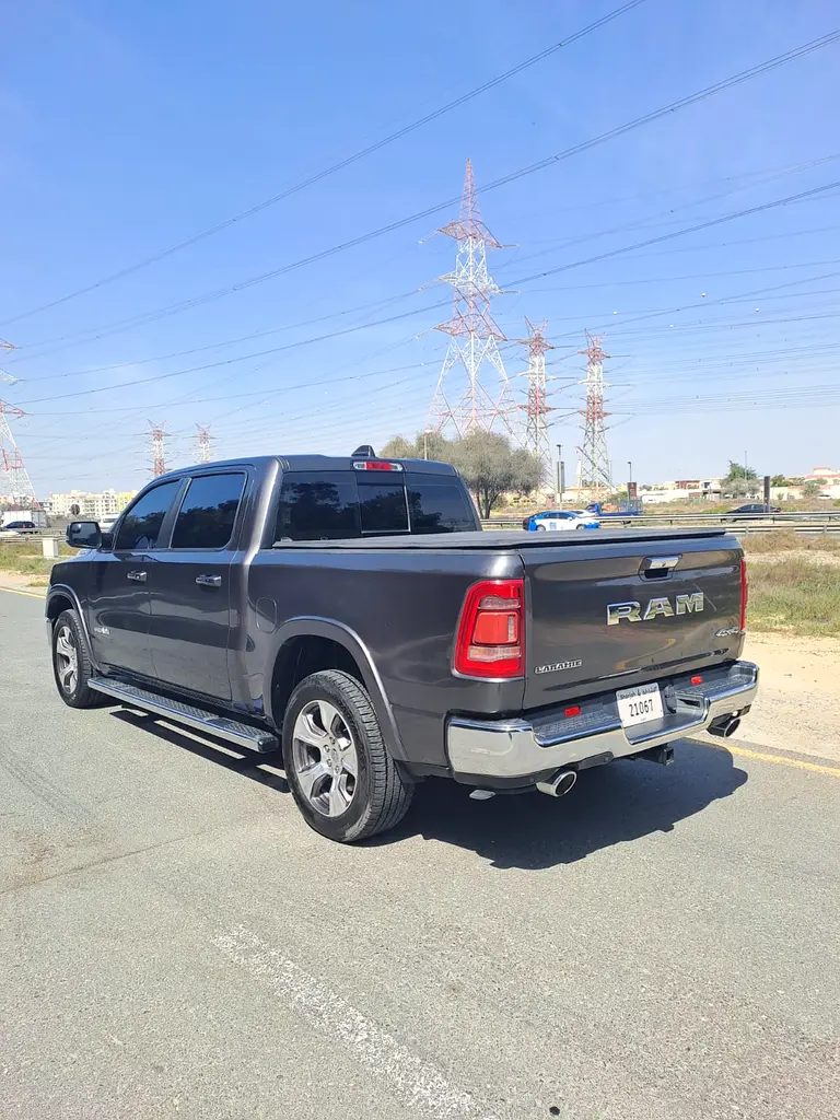 DODGE Ram 1500 Laramie 2021 - photo 7 - Import Émirats | International Cars