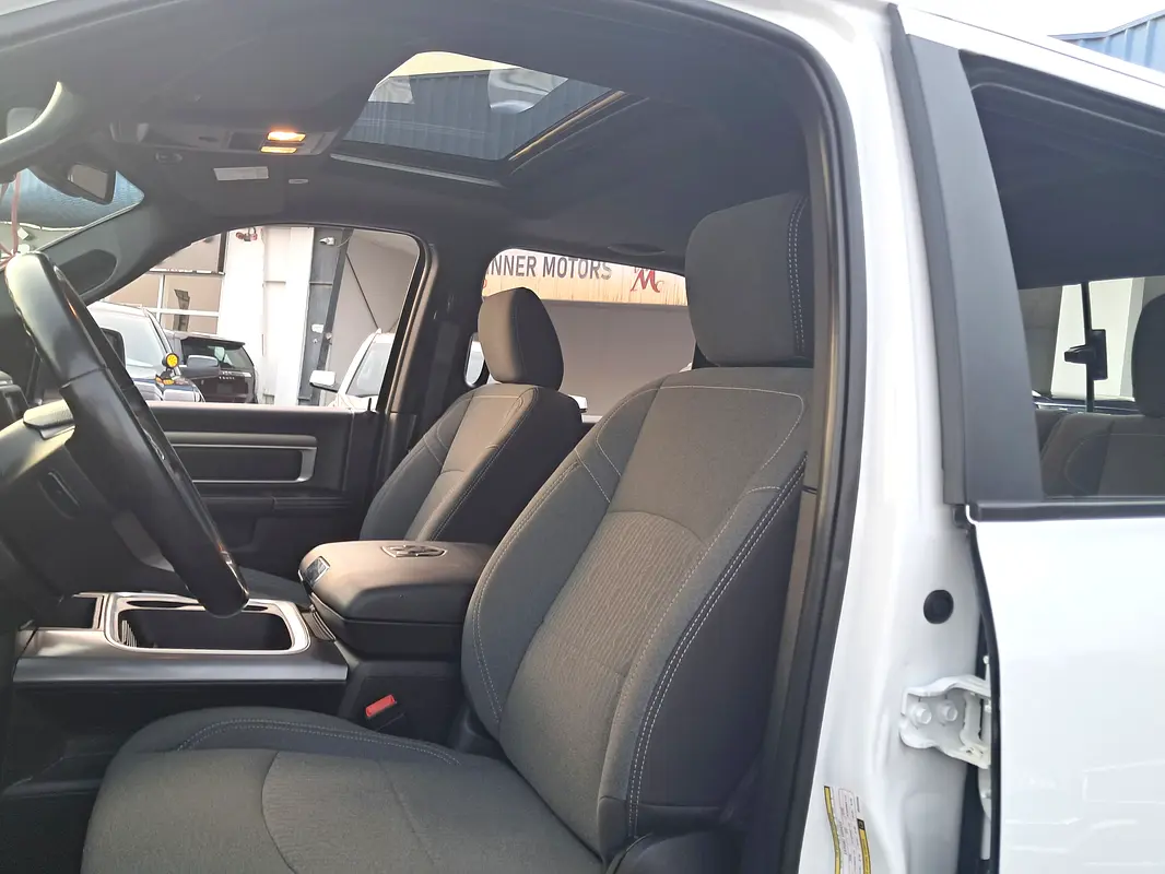 DODGE Ram 1500 Regular Cab 2022 - photo 12 - Import Émirats | International Cars