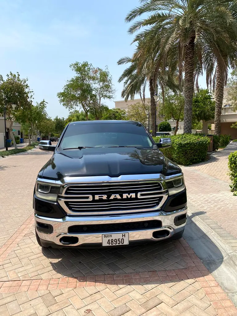 DODGE Ram 1500 Laramie 2020 - photo 2 - Import Émirats | International Cars