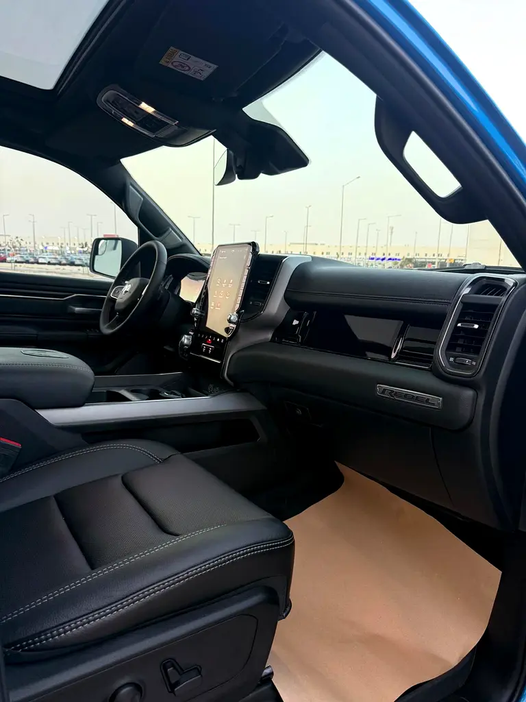 DODGE Ram 1500 Rebel Crew 2025 - photo 5 - Import Émirats | International Cars