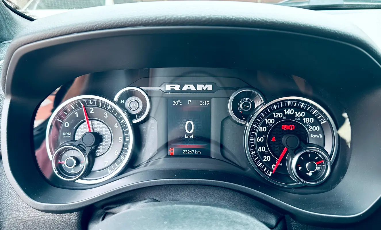 DODGE Ram 1500 Big Horn 2025 - photo 5 - Import Émirats | International Cars