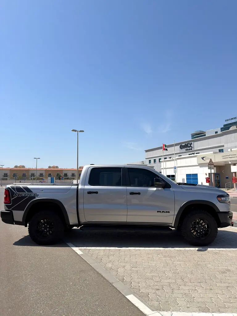 DODGE Ram 1500 Rebel Crew 2025 - photo 5 - Import Émirats | International Cars