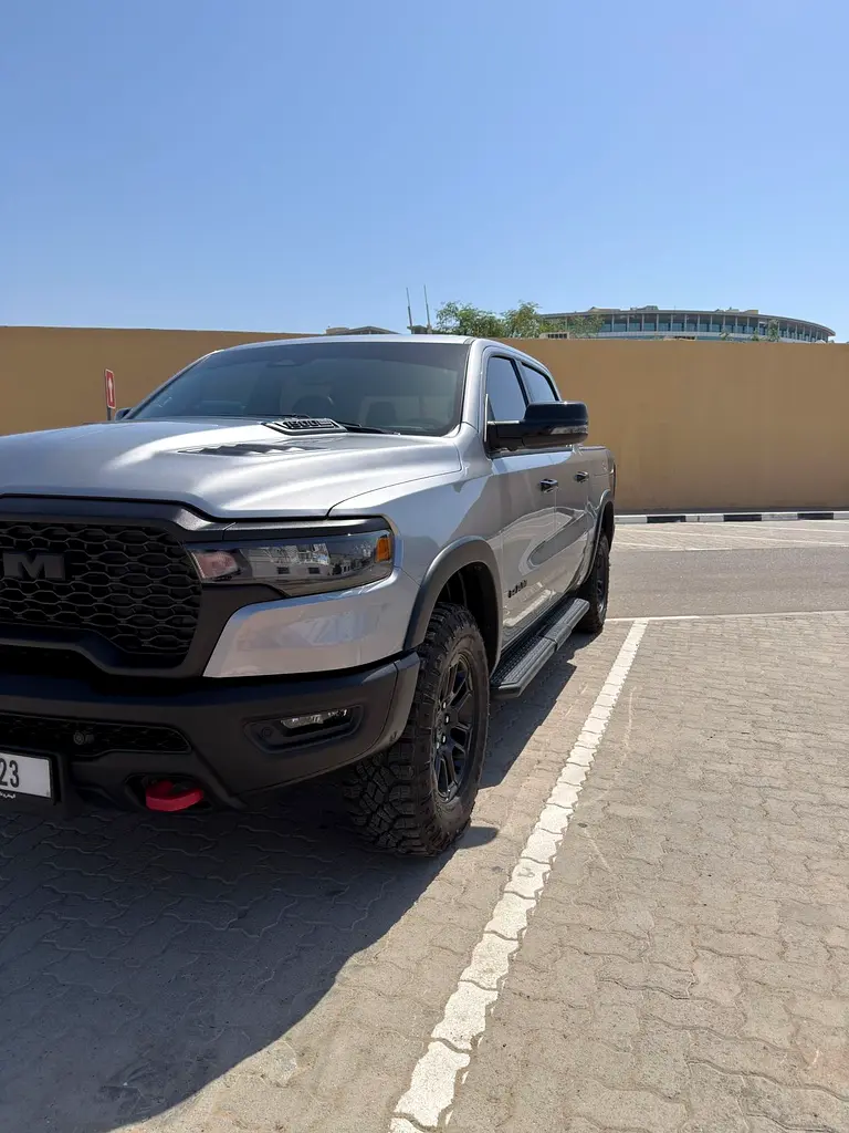 DODGE Ram 1500 Rebel Crew 2025 - photo 9 - Import Émirats | International Cars