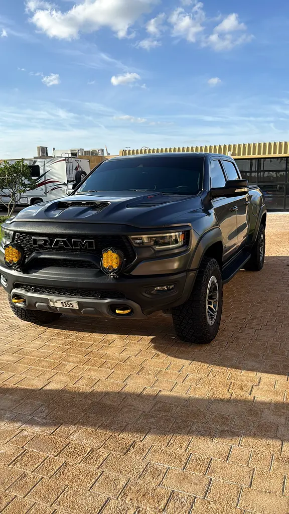 DODGE Ram 1500 Limited 2022 - photo 2 - Import Émirats | International Cars