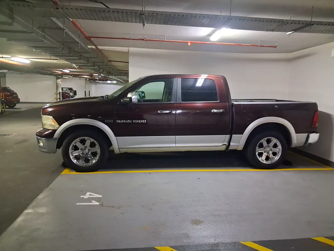 DODGE Ram 1500 Laramie 2012 - photo 2 - Import Émirats | International Cars