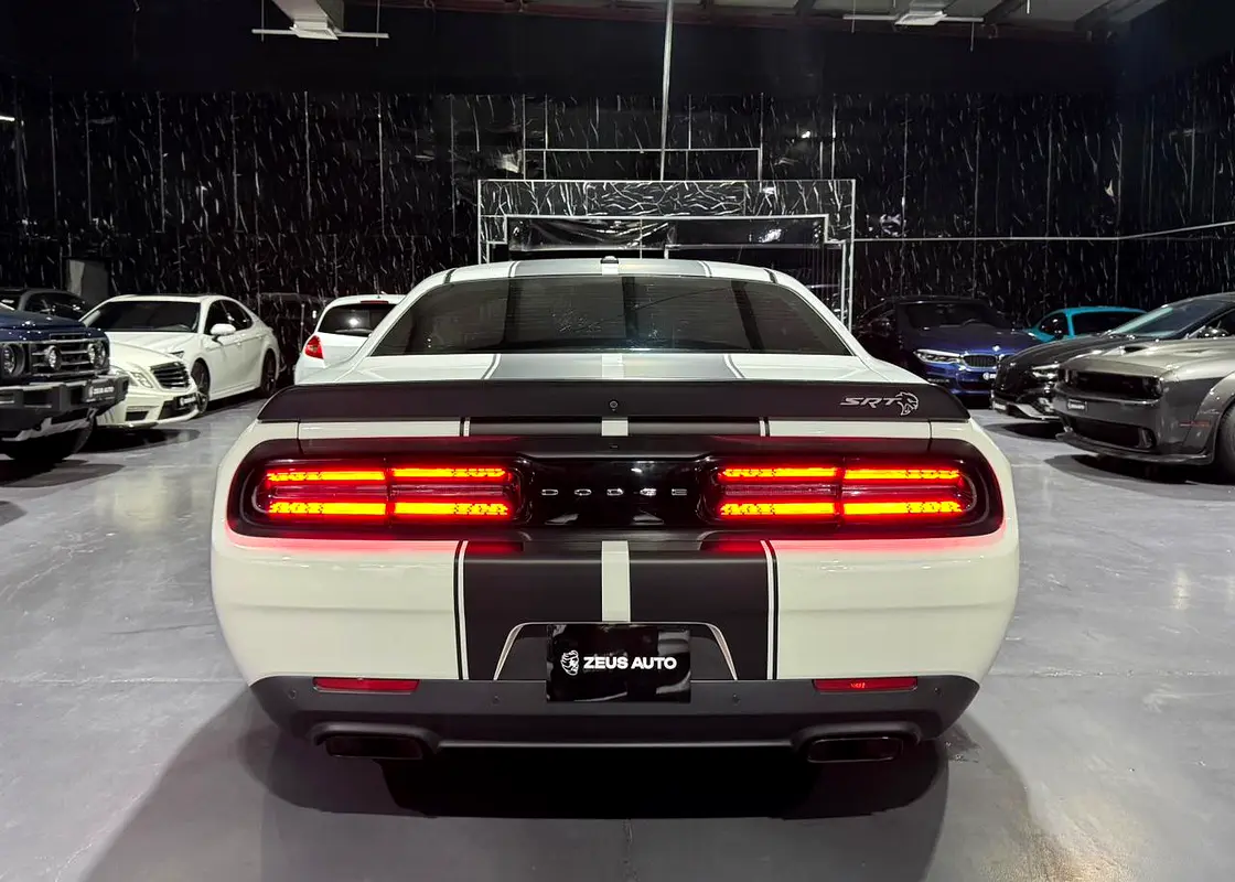 DODGE Challenger Hellcat Widebody 2018 - photo 7 - Import Émirats | International Cars