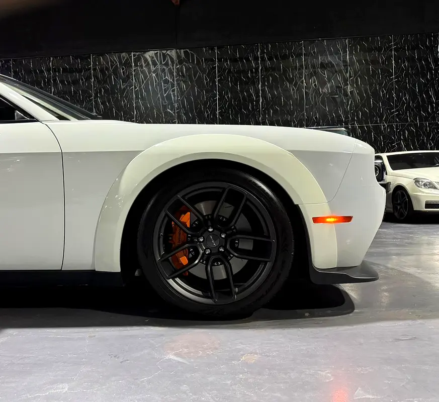 DODGE Challenger Hellcat Widebody 2018 - photo 8 - Import Émirats | International Cars