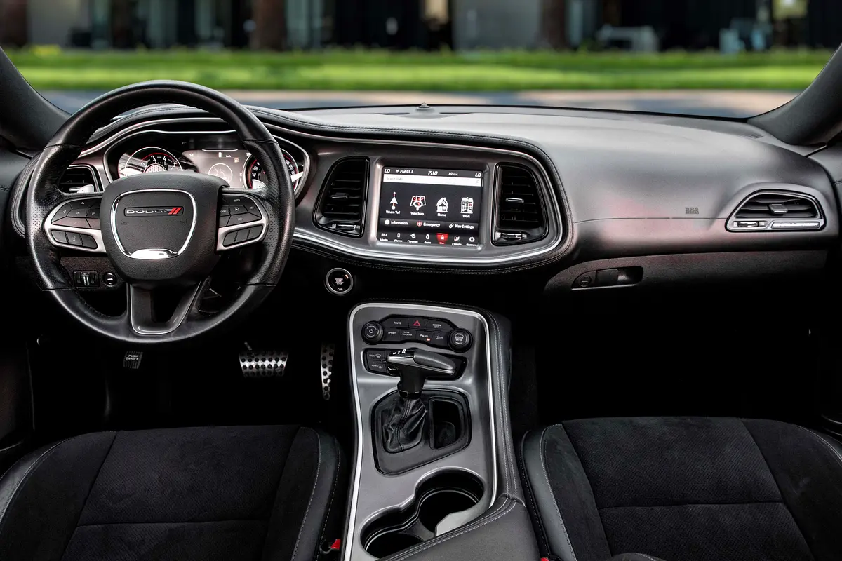 DODGE Challenger GT 2021 - photo 8 - Import Émirats | International Cars